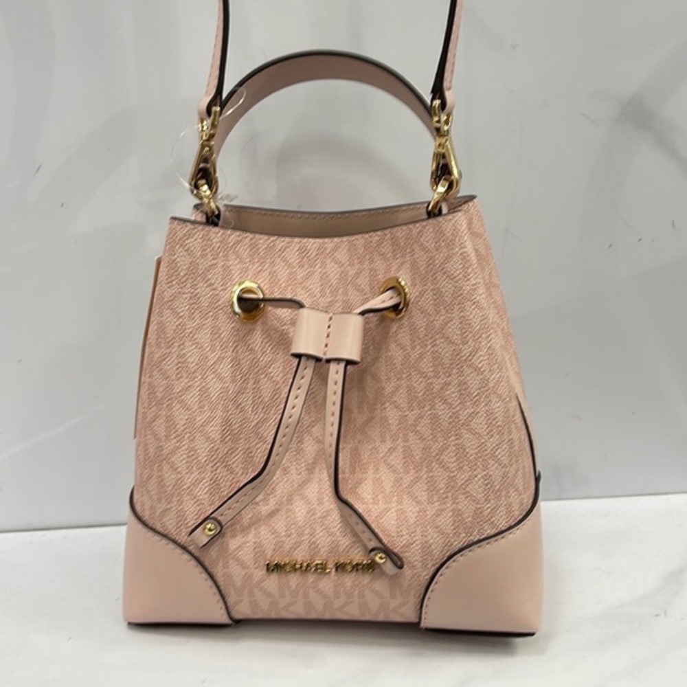 MICHAEL KORS 35F2GM9M1B MERCER SMALL BUCKET DRAWSTRING CROSSBODY
Dk Powder Blush